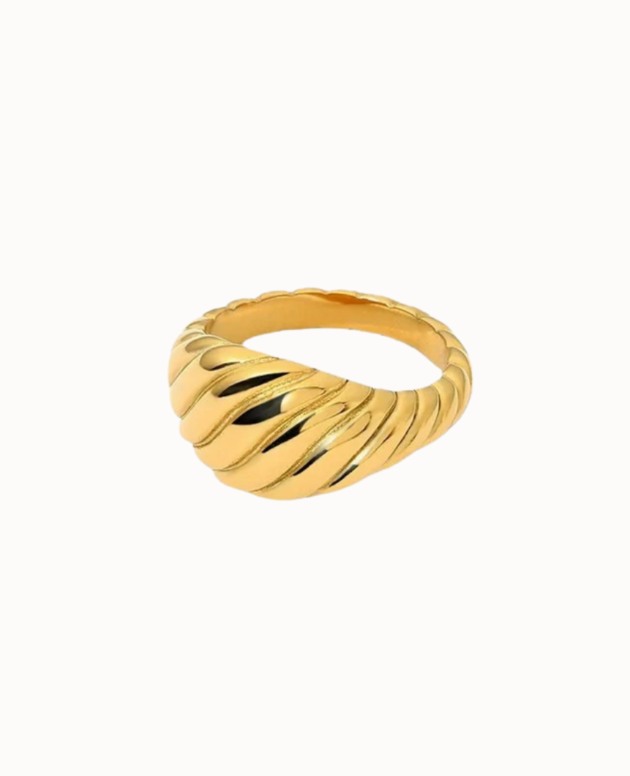Twist Elegance Ring