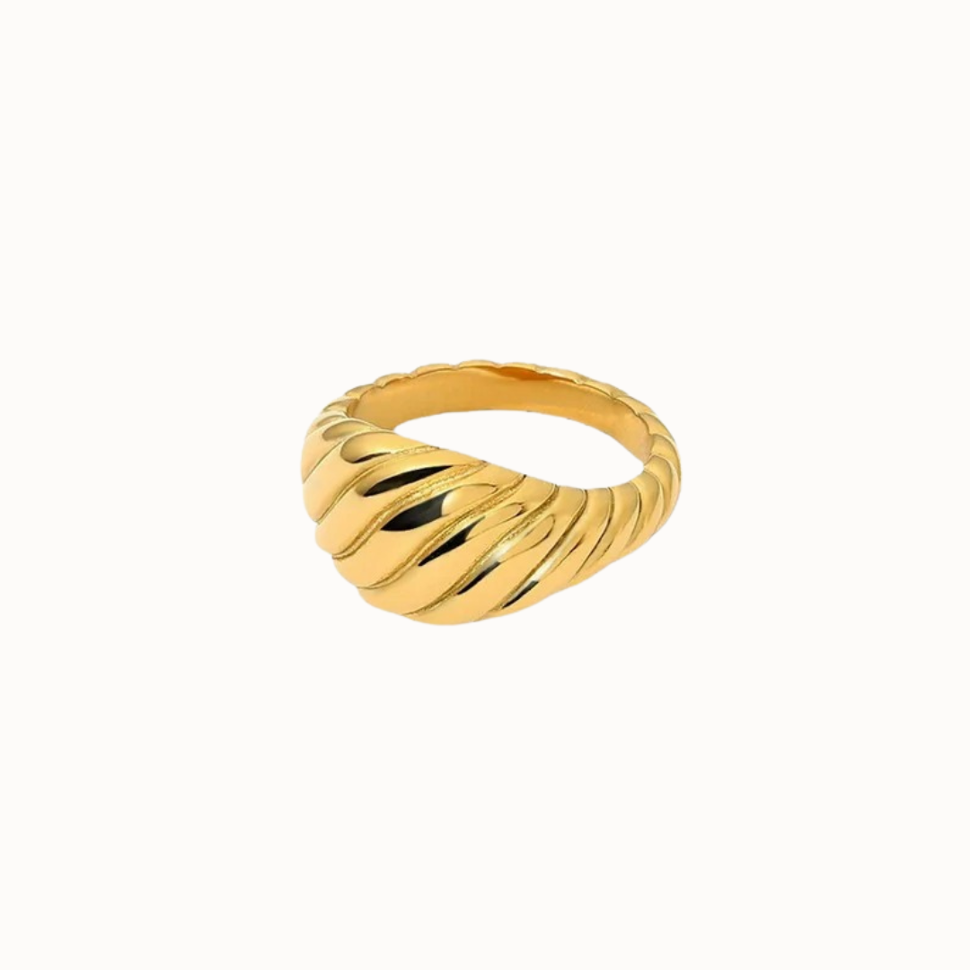 Twist Elegance Ring